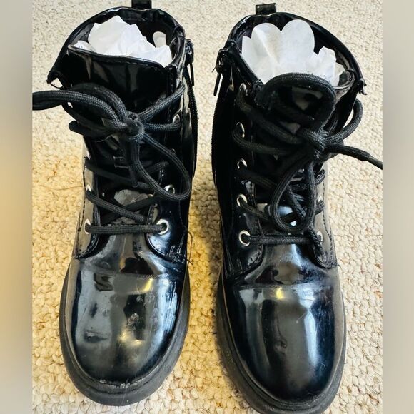 Steve Madden black booties toddler size 12, preloved - Picture 2 of 8